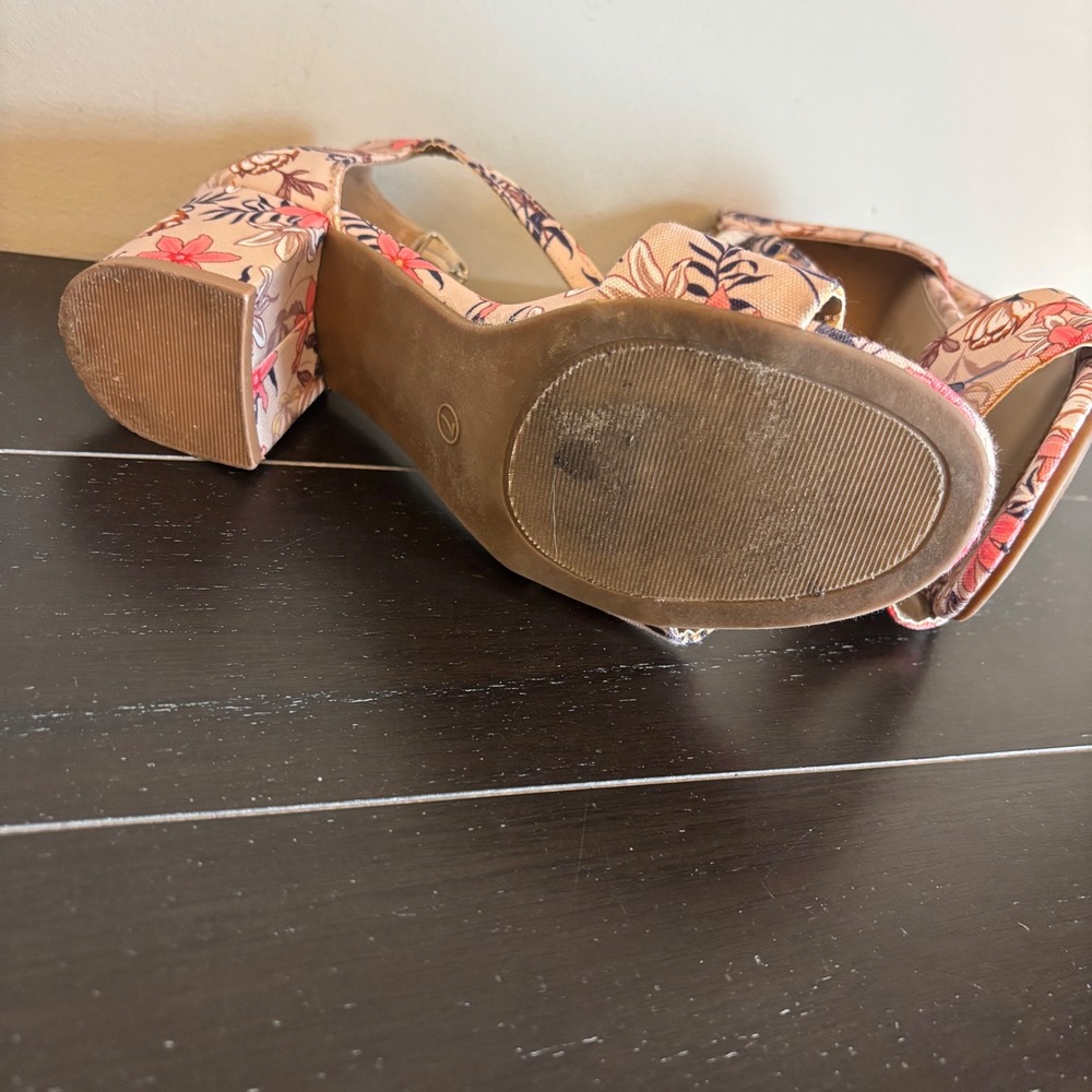 SERRA | Floral Block Heels | Ankle Strap | Sandal | Women's Size 7 - Picture 9 of 10